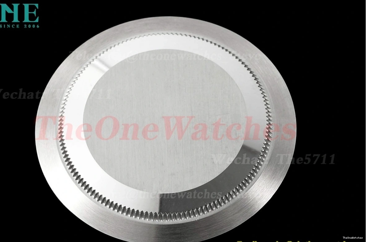 SS Oyster Clean 41mm Silver 124300 VR3230 SS Stk Perpetual 0510